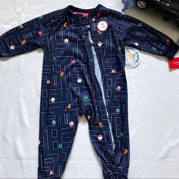 Family PJs NWT Christmas Onesie for Babies 12M - Picture 2 of 8